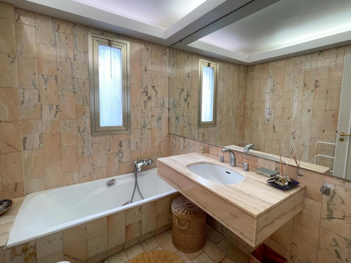 Charming two bedroom apartment in Cannes Buitenkant foto
